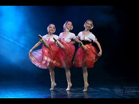 Видео: Норвежский танец, Красногорское училище. Norwegian dance, Krasnogorsk school.