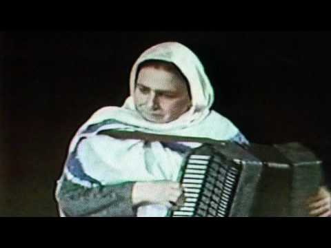 Видео: Барият Мурадова (из спектакля Шеми Дербенди)