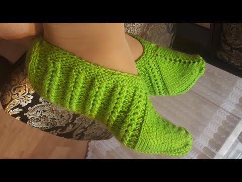 Видео: Красивые тапочки "Стёжки - дорожки" двумя спицами.