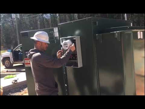 Видео: Замена трансформатора 14,400V—480/277V.