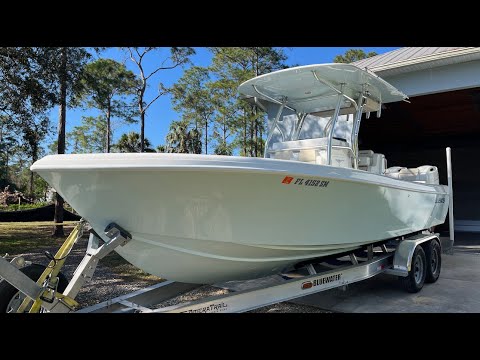 Видео: Bluewater 2550 2020 года продается в Неаполе, Флорида!