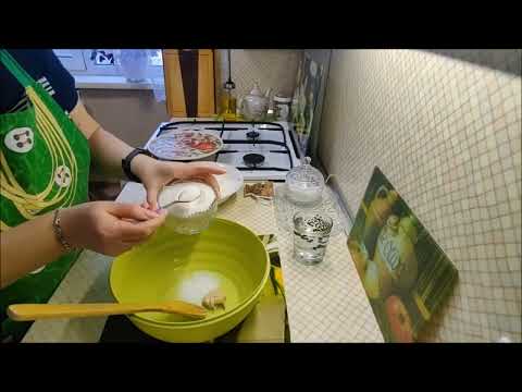 Видео: Готовлю для мужа рыбный пирог со свежей мойвой // Погода шикарная