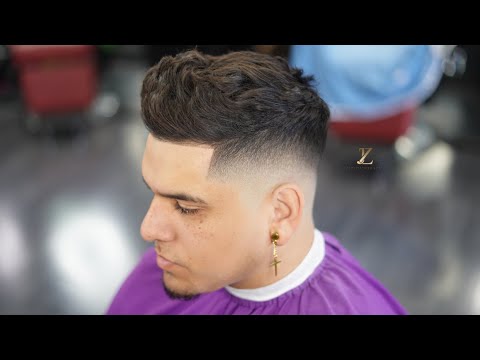 Видео: РУКОВОДСТВО ПАРИКМАХЕРА ПО СТРИЖКЕ «ЕЖИК»: ШАГ ЗА ШАГОМ