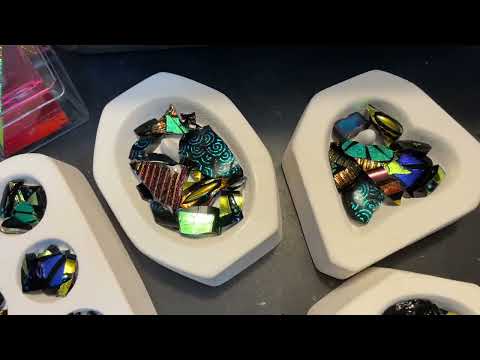 Видео: Использование форм для литья ювелирных изделий из плавленого стекла