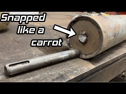 Видео: Замена сломанного вала в ролике конвейера.