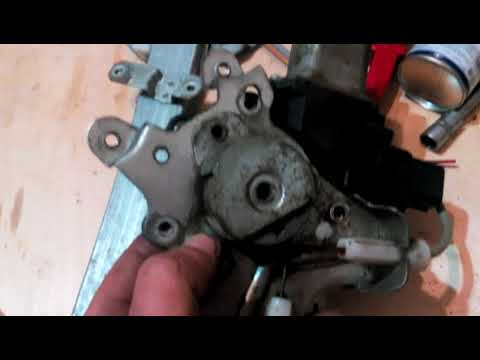 Видео: Профилактика стеклоподьемника Mitsubishi Outlander 2003-2008 и не только