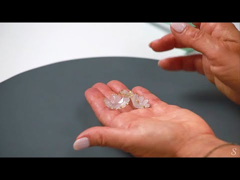 Видео: Как сделать поделку из термоусадочной пленки Sizzix | Scrapbook.com