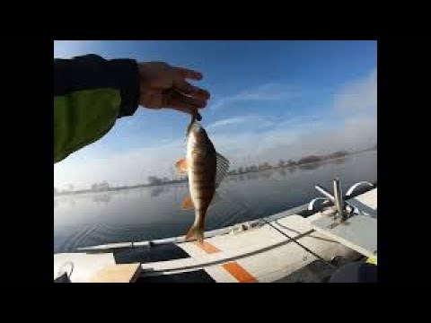 Видео: Челопечене, риболов на костур от лодка, хванах и огромна щука!