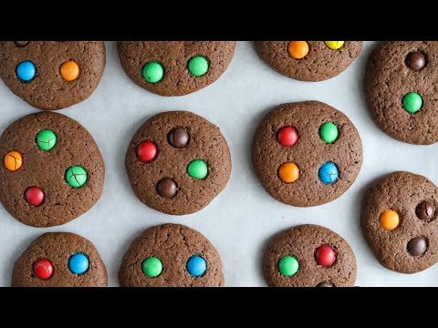 Видео: ВАШИМ ДЕТКАМ ТОЧНО ПОНРАВИТСЯ | Рецепт ВКУСНОГО ДОМАШНЕГО Печенья с M&M’s