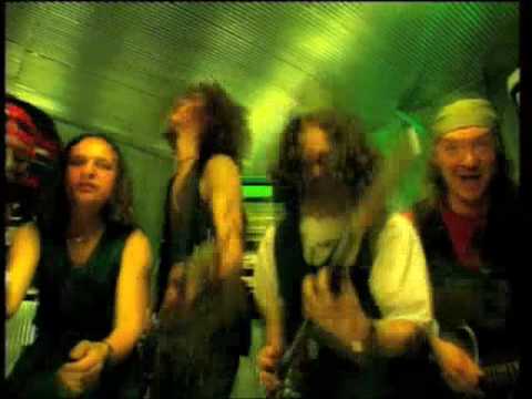 Видео: Максим Леонидов и ХиппоБэнд - Вместе Н и Врось Н