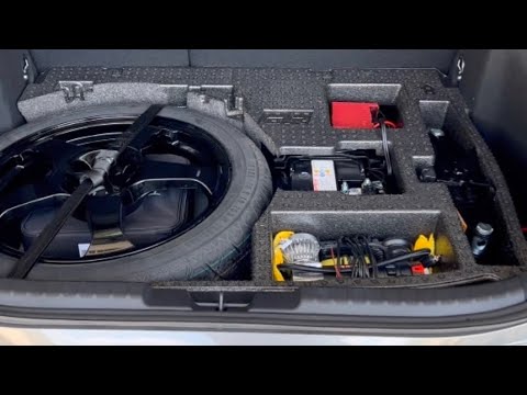 Видео: Toyota GR Corolla 2023 года: инструкция по установке современного запасного колеса