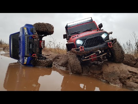 Видео: Сравнительный тест внедорожников. Traxxas TRX-4 Sport и RGT EX86100 PRO в гряземесе! Offroad 4x4