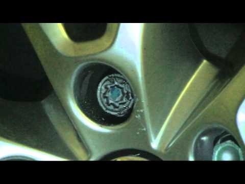 Видео: как снять секретку с защитным кольцом