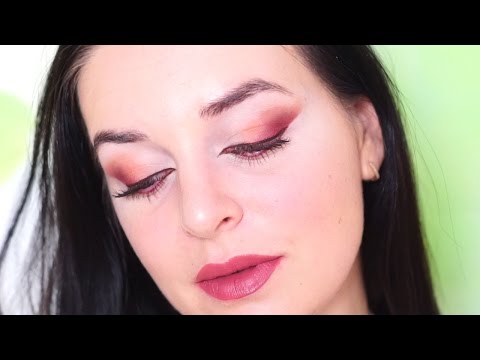 Видео: 😻 Неделя кошачьих глаз с Nionila Bronstein. ДЕНЬ 5 - кошачий глаз в карандашной технике