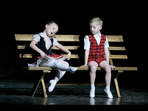 Видео: "Игра", Ансамбль "Ритмы детства". "Game", Ensemble "Rhythms of Childhood".