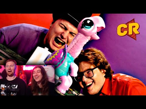 Видео: КРИНЖУЕМ С ДЕТСКОГО БАРАХЛА | РЕАКЦИЯ на Chuck Review