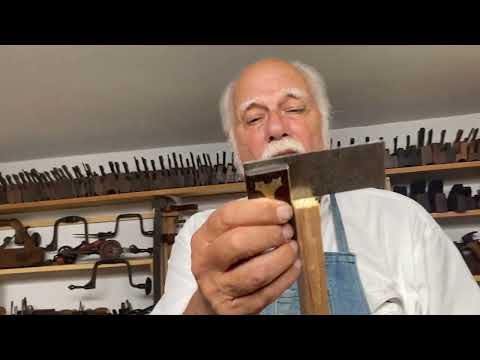 Видео: 06. Крюк для верстака — лучшее приспособление для идеальных пропилов