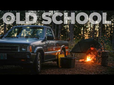 Видео: Возвращение к истокам: одиночный кемпинг в двухприводном мини-грузовике 1980-х годов. • Только не...