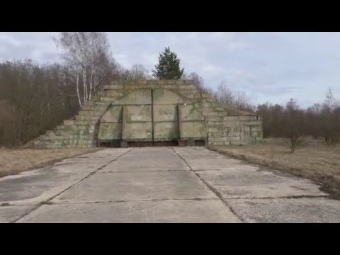 Видео: Щучин. Аэродром. Ангары бывшего 10-го ОРАП. Часть 1