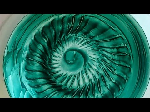 Видео: Abstract with Acrylic on Plate/Aбстракт Акрил върху Чиния