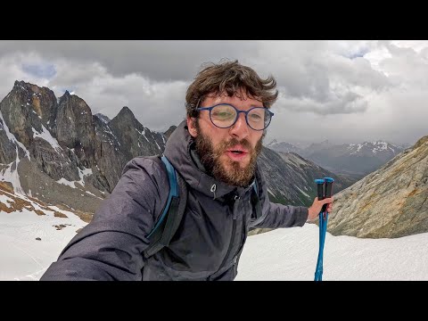 Видео: Я рискнул собой и отправился к Запретному ледниковому озеру: ледник Охо-дель-Альбино