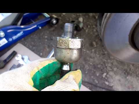 Видео: Замена рулевых тяг и наконечников Scoda Rapid | Vw Polo | Шкода Рапид | Фольксваген Поло