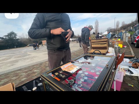 Видео: Барахолка в Италии. Торгую часами СССР