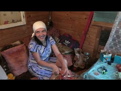 Видео: На Даче Аппетит Хороший/ Чистим с Мамой Рыбу/ Устала/