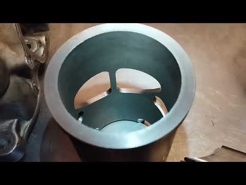 Видео: Перегильзовка цилиндра   Honda cr125