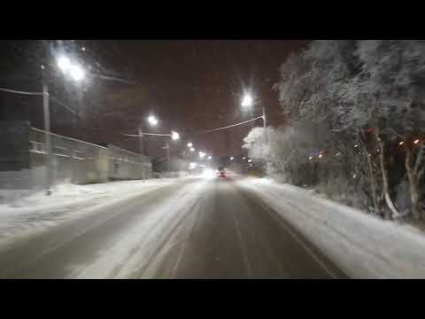 Видео: снегопад в Мурманске. навигатор глюкнул повёл в центр. вот вам и ночная экскурсия 😂😂😂👍
