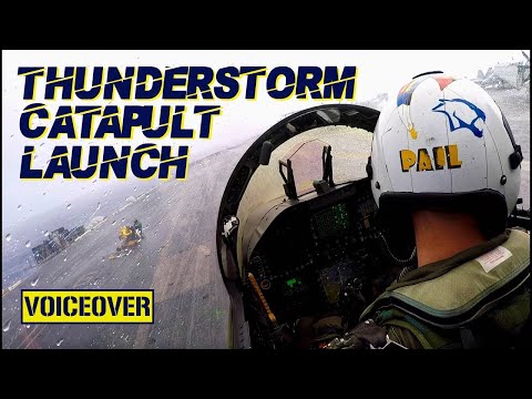 Видео: Узнайте, почему пилоты ВМС США отправляются в штормы