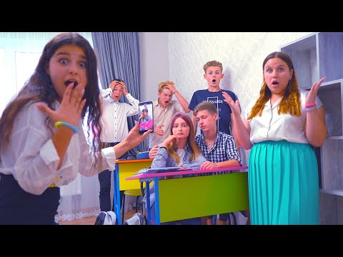 Видео: РАЗБОРКИ В ШКОЛЕ ИЗ ЗА НОВЕНЬКОЙ!!! КОМУ НАВАЛЯЛИ?