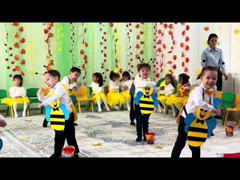 Видео: Осенний праздник в детском саду