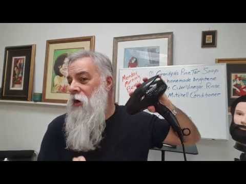 Видео: Как высушить густую бороду, не повреждая стержень волоса