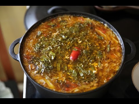 Видео: Russian cabbage soup РУССКИЕ ЩИ из свежей капусты.