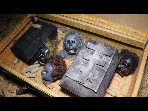 Видео: СТРАШНАЯ НАХОДКА НА ЧЕРДАКЕ ЗАБРОШЕННОГО ДОМА / SCARY FIND IN THE ATTIC OF AN ABANDONED HOUSE