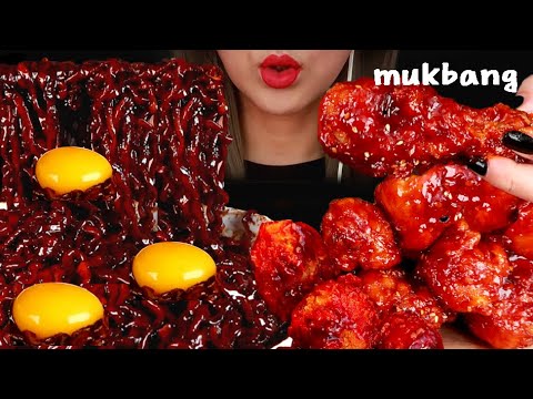 Видео: Острый приправленный цыпленок Jjajang Ramen Корейская еда!