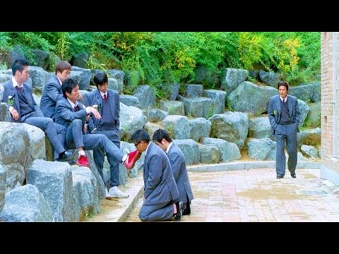 Видео: Мафия басшысы Өтірк оқушы болып киіп танытуда[КИНО ШОЛУ]