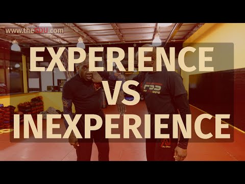 Видео: ОПЫТ ПРОТИВ НЕОПЫТНОСТИ — Методы самообороны