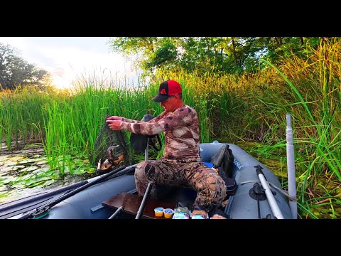 Видео: НЕ ВСЕ ТАК ПРОСТО! 🐟Крупний Карась в Спеку! 🎣Рибалка на Поплавок!