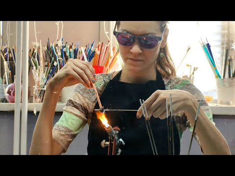 Видео: Лэмпворк | Процесс создания бусин "Вселенных" из стекла