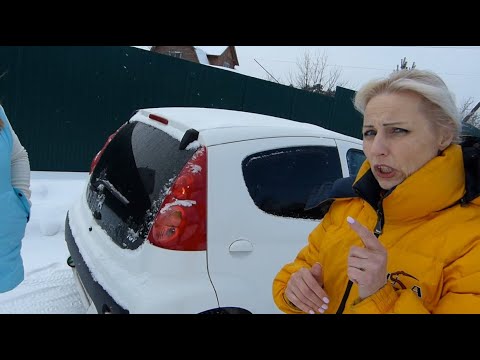 Видео: Пежо 107 Робот (Peugeot 107) - "карманная" машинка или семейный автомобиль?