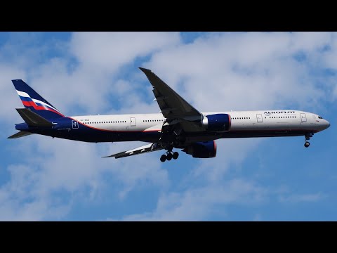 Видео: Посадка самолёта Boeing 777-300ER  а/к Аэрофлот в Южно-Сахалинск