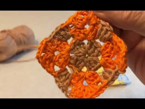 Видео: Двухцветный бабушкин квадрат легко #crochet #квадраткрючком #вязаниекрючком