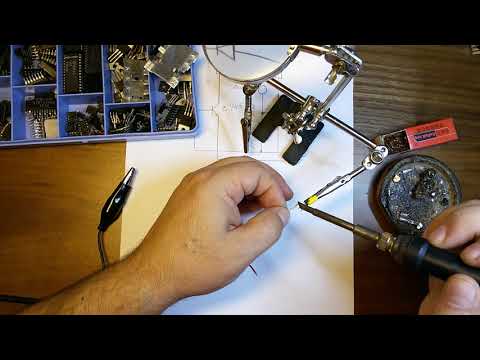 Видео: Сенсорный выключатель , простая схема .