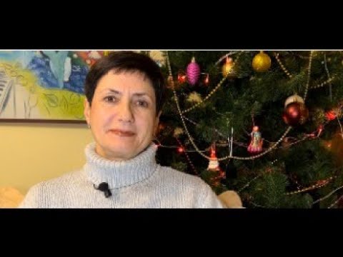 Видео: Четыре поколения семьи за новогодним столом!