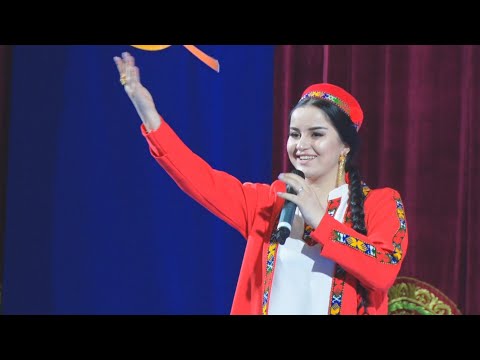 Видео: Парвиноз Акназарова - Ошикон / Parvinoz Aknazarova - Oshikon дар рузи милитсия