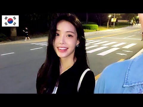 Видео: Она внезапно взяла меня за руку