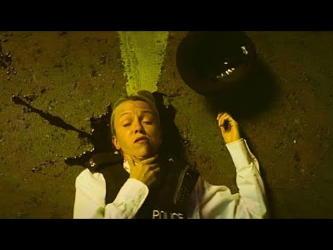 Видео: Гангстер адал полицейді қатыгездікпен өлтірді, бірақ оның досы аяусыз өлтіруші екенін білмеді