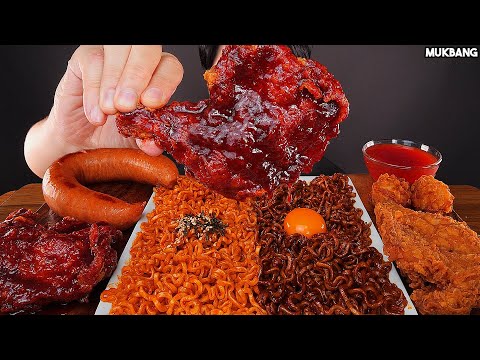 Видео: острая курица и лапша, колбаса FRIED CHICKEN FIRE BLACK BEAN NOODLE SAUSAGE EATING ASMR MUKBANG